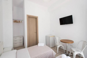 Charming Mykonian Studio Suite in Downtown